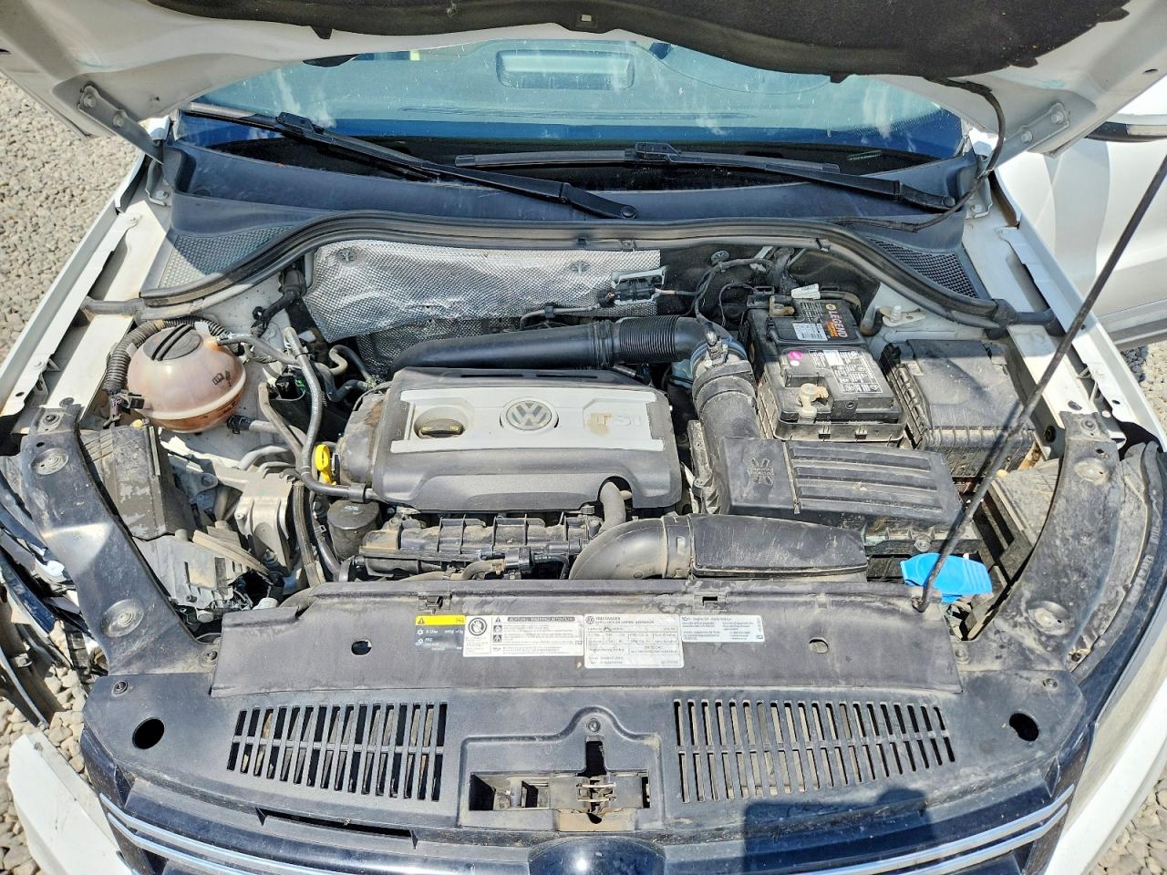 2016 VOLKSWAGEN TIGUAN