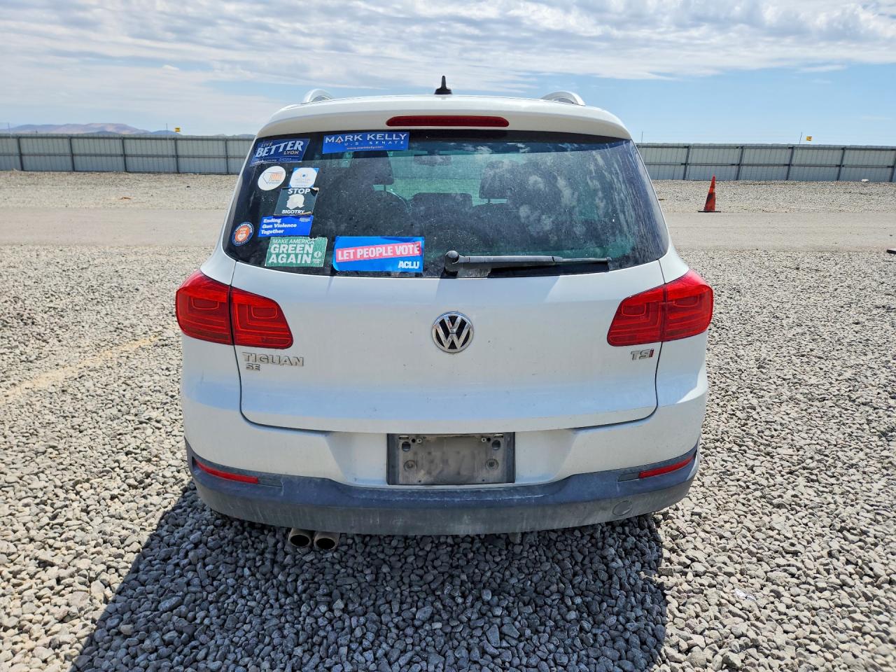 2016 VOLKSWAGEN TIGUAN