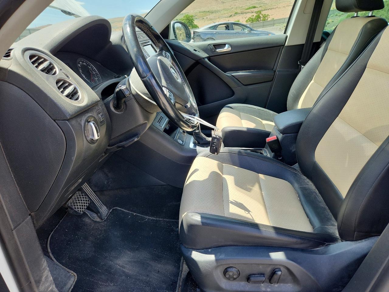 2016 VOLKSWAGEN TIGUAN