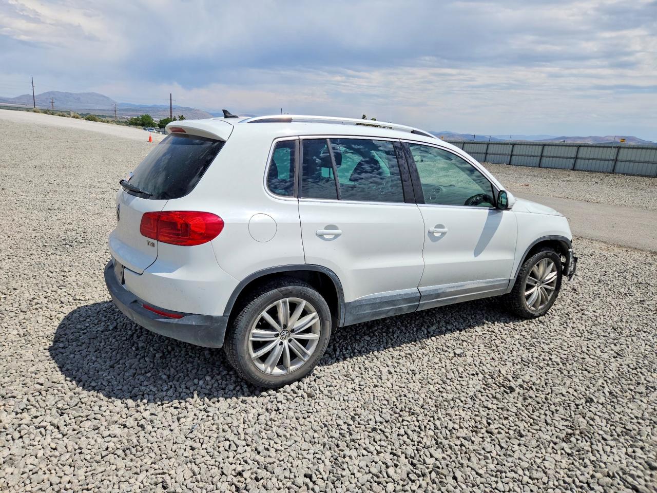 2016 VOLKSWAGEN TIGUAN