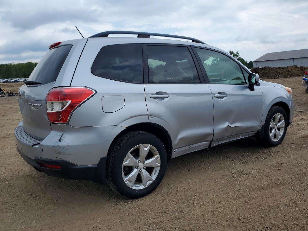 2015 SUBARU FORESTER
