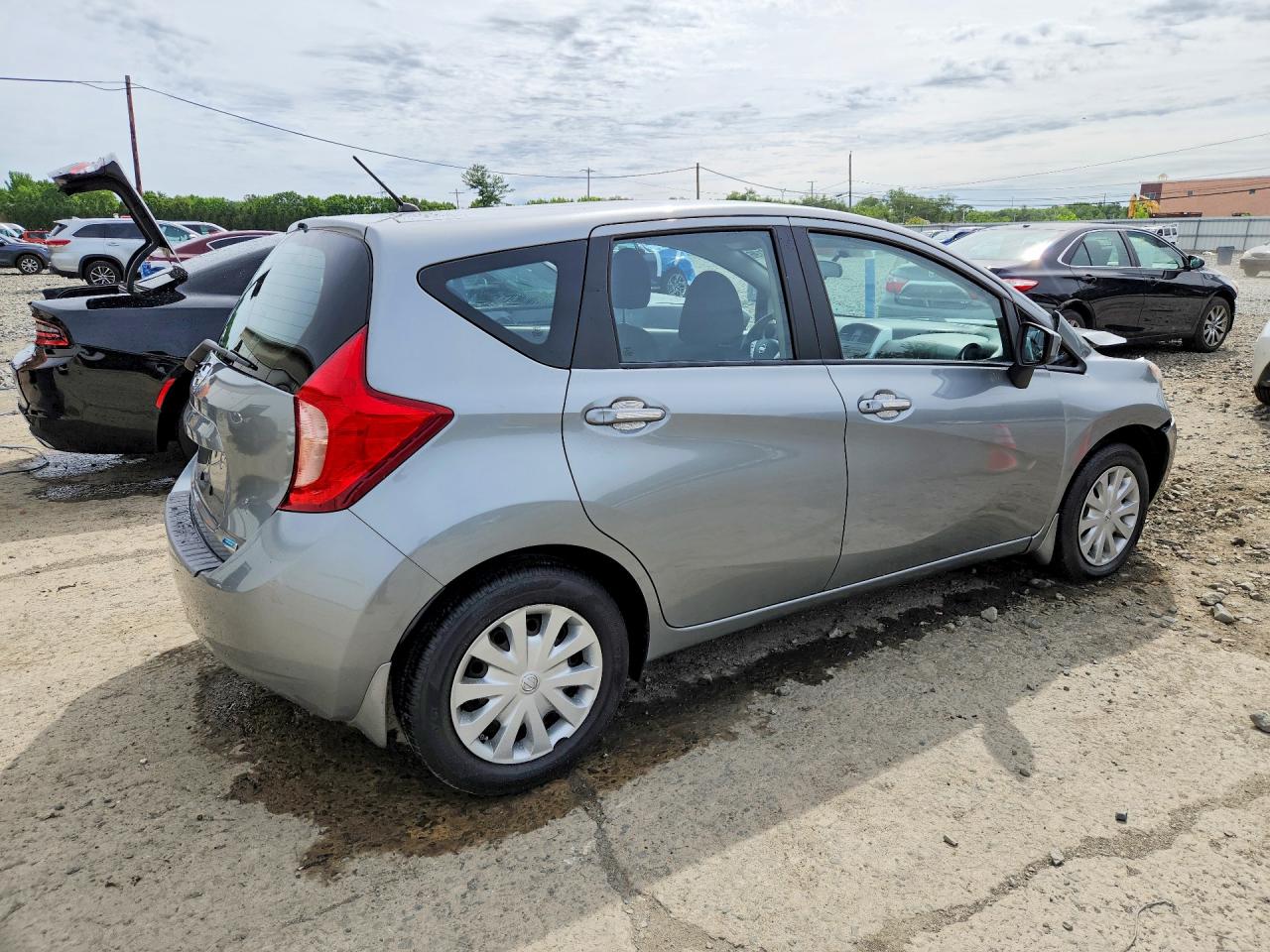 2015 NISSAN VERSA