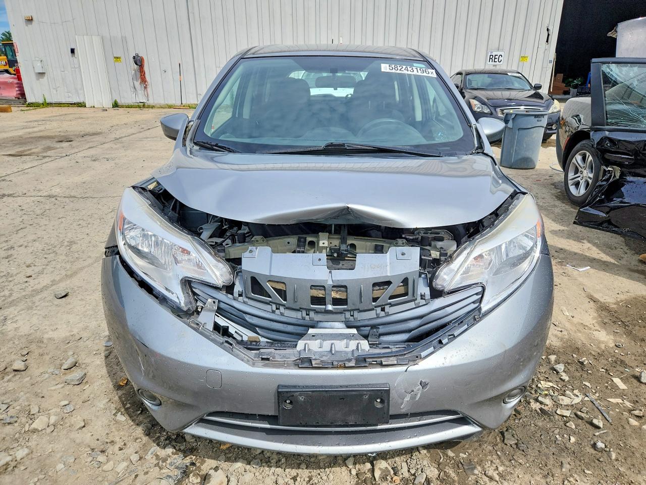 2015 NISSAN VERSA