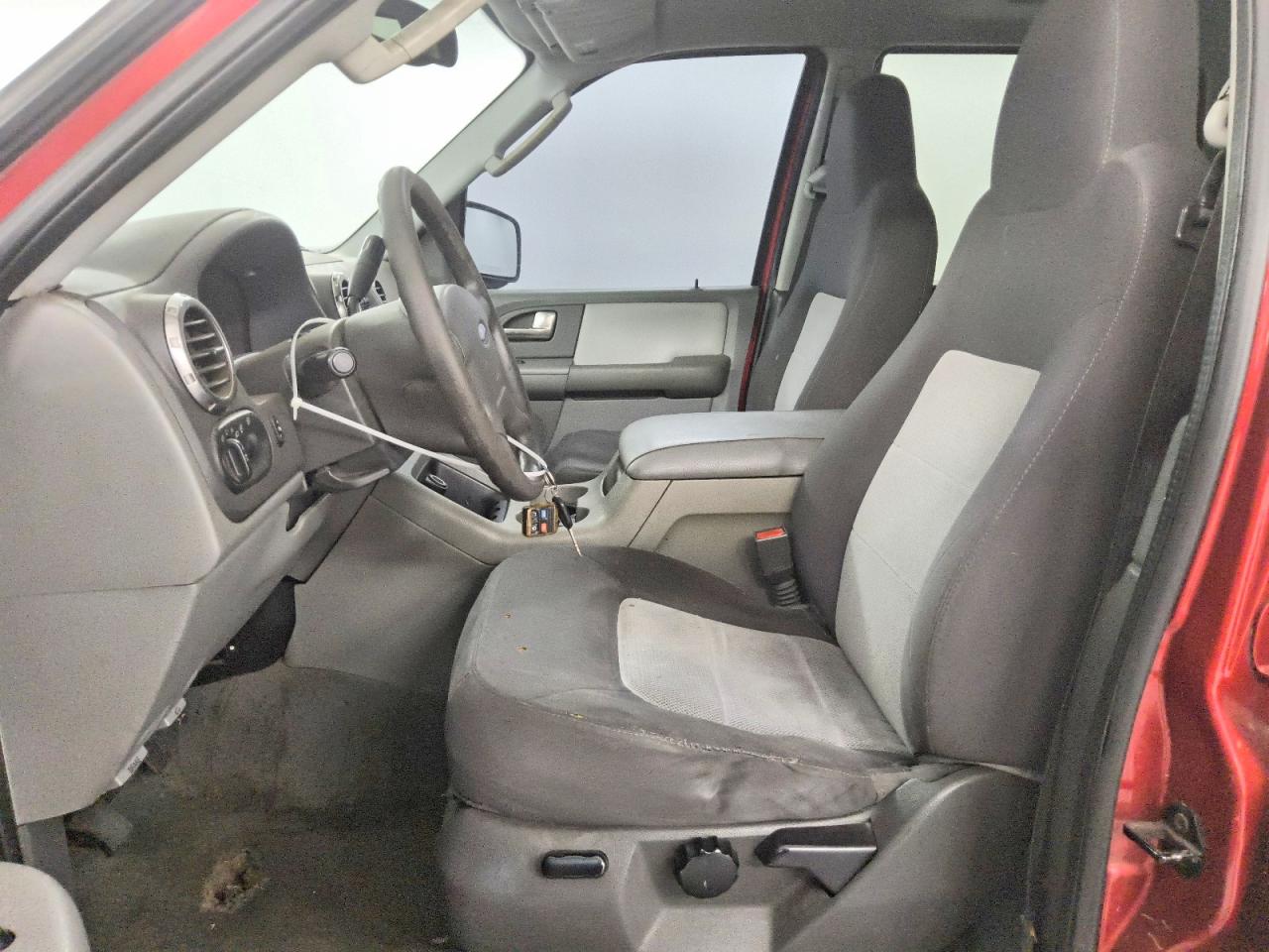 2004 FORD EXPEDITION