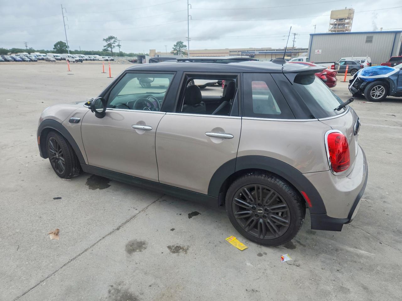 2022 MINI COOPER