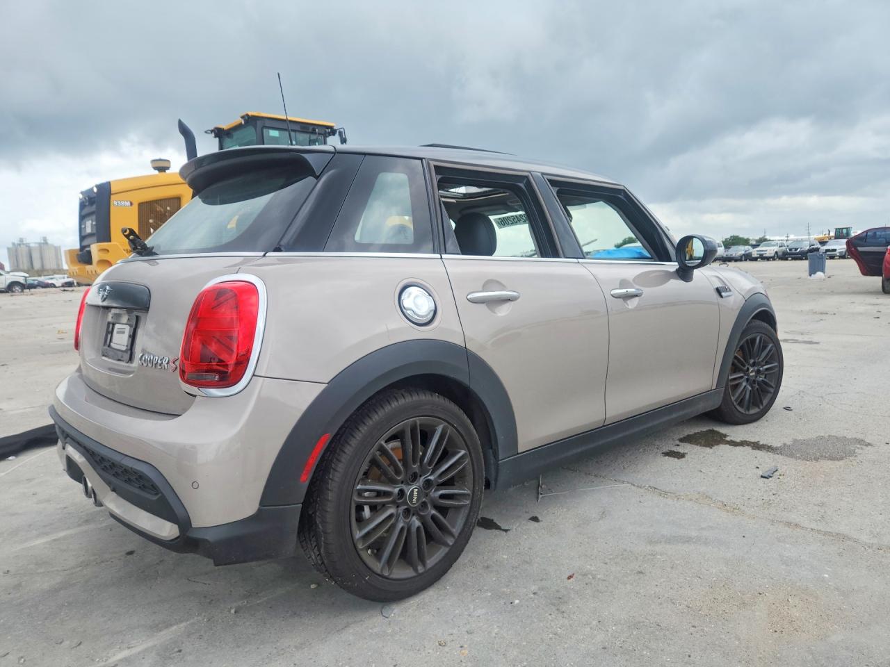 2022 MINI COOPER