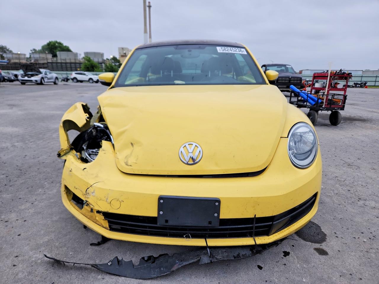 2013 VOLKSWAGEN BEETLE