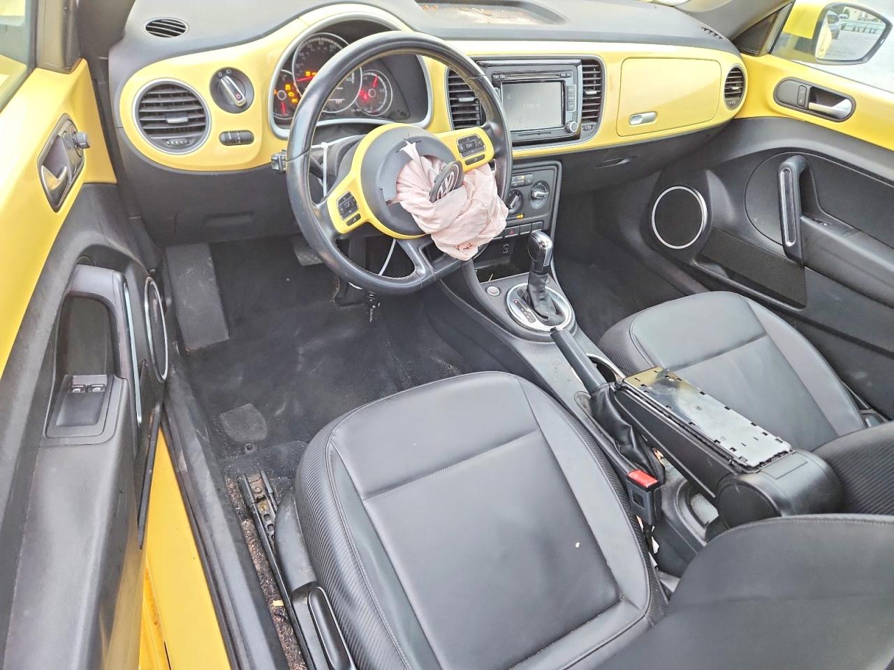 2013 VOLKSWAGEN BEETLE