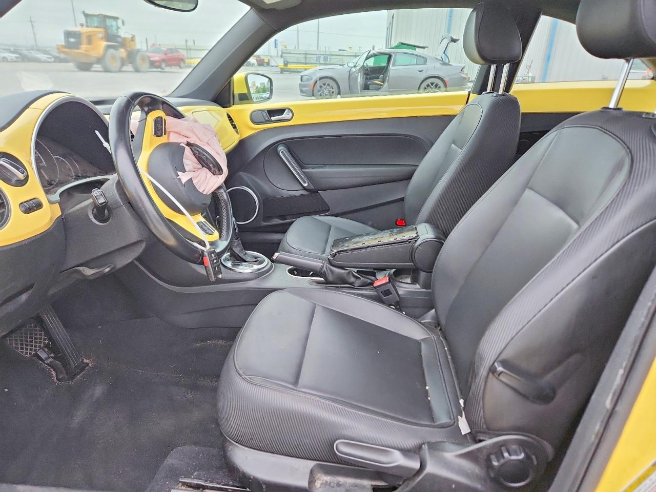 2013 VOLKSWAGEN BEETLE