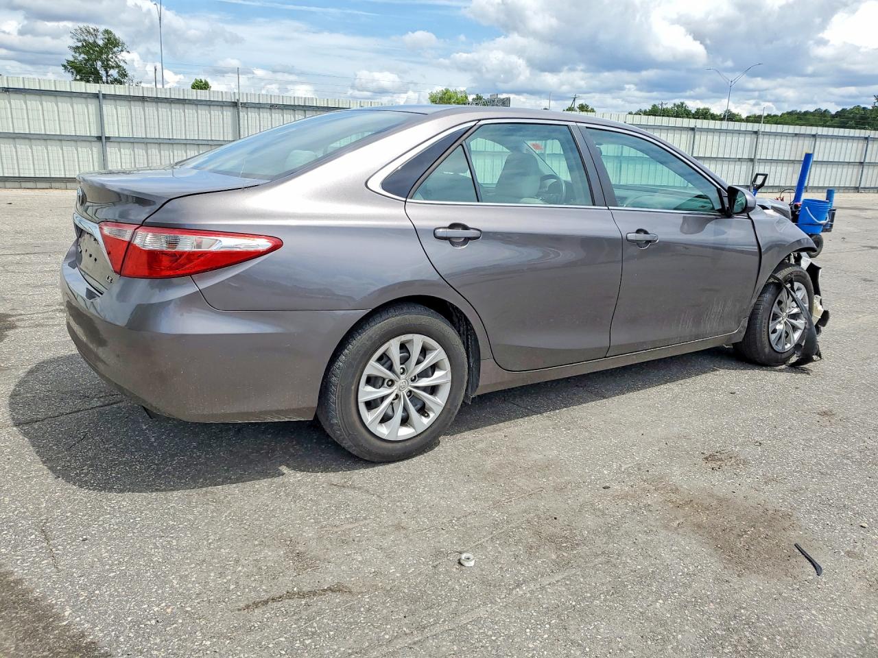 2016 TOYOTA CAMRY