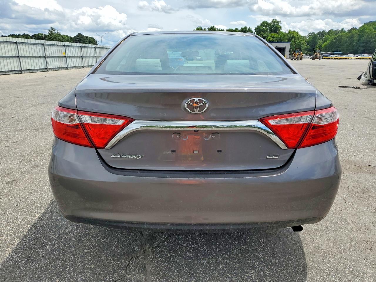 2016 TOYOTA CAMRY