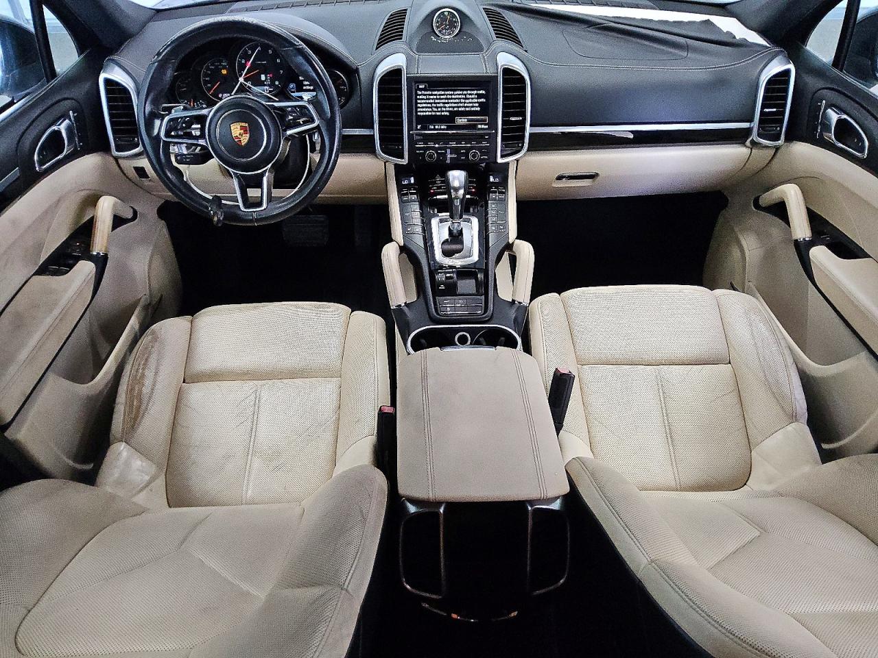 2016 PORSCHE CAYENNE