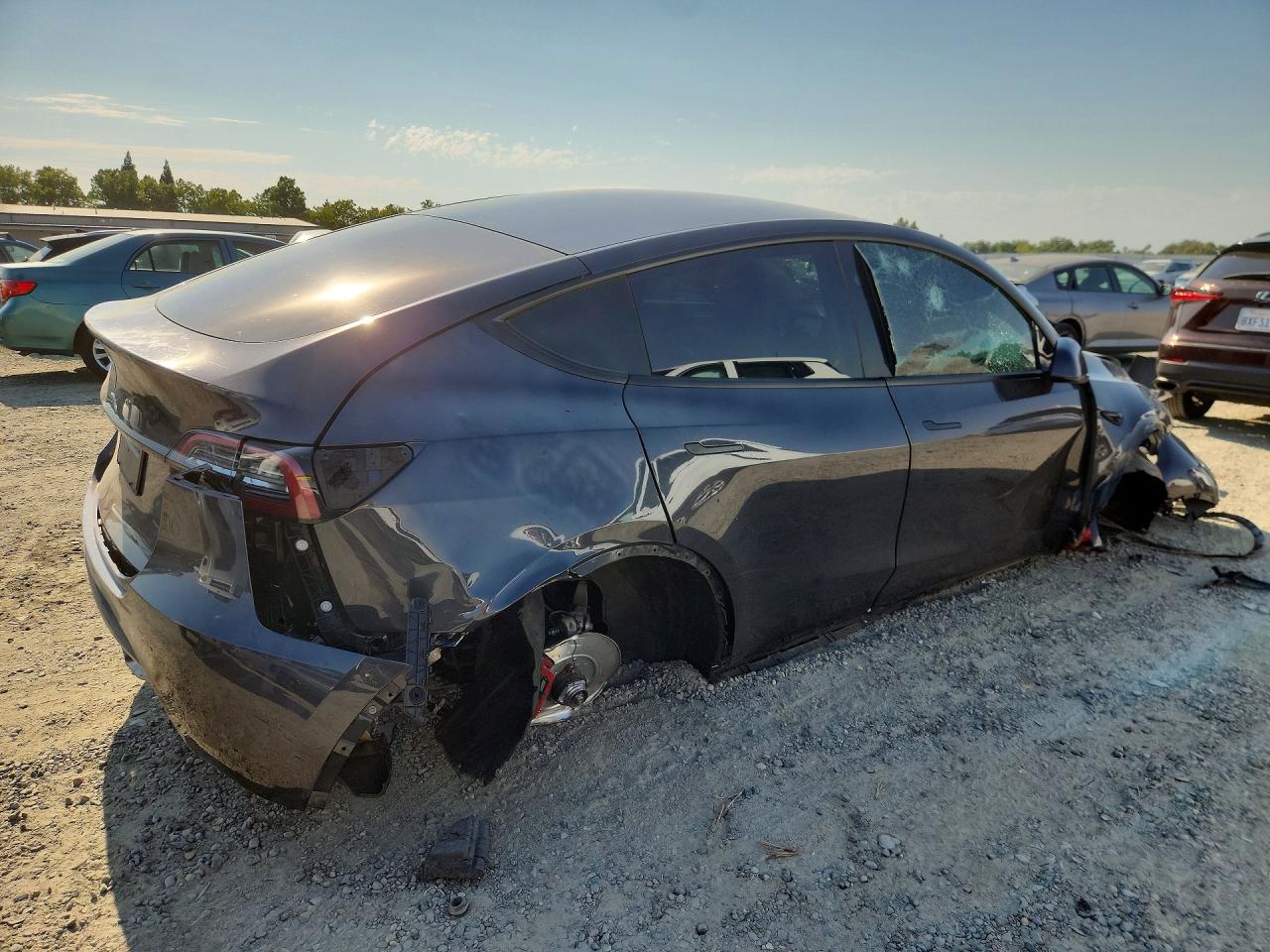 2024 TESLA MODEL Y