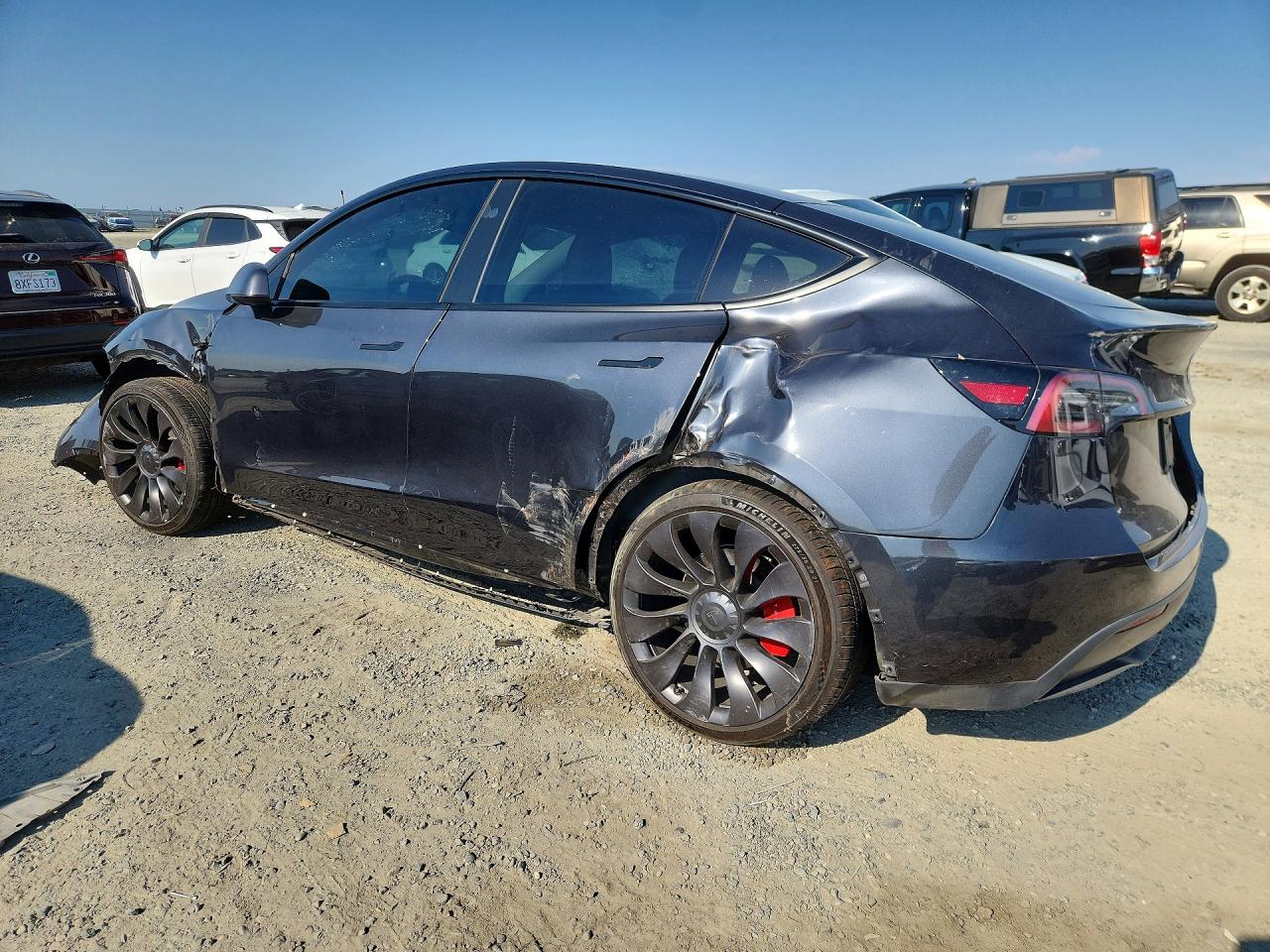 2024 TESLA MODEL Y