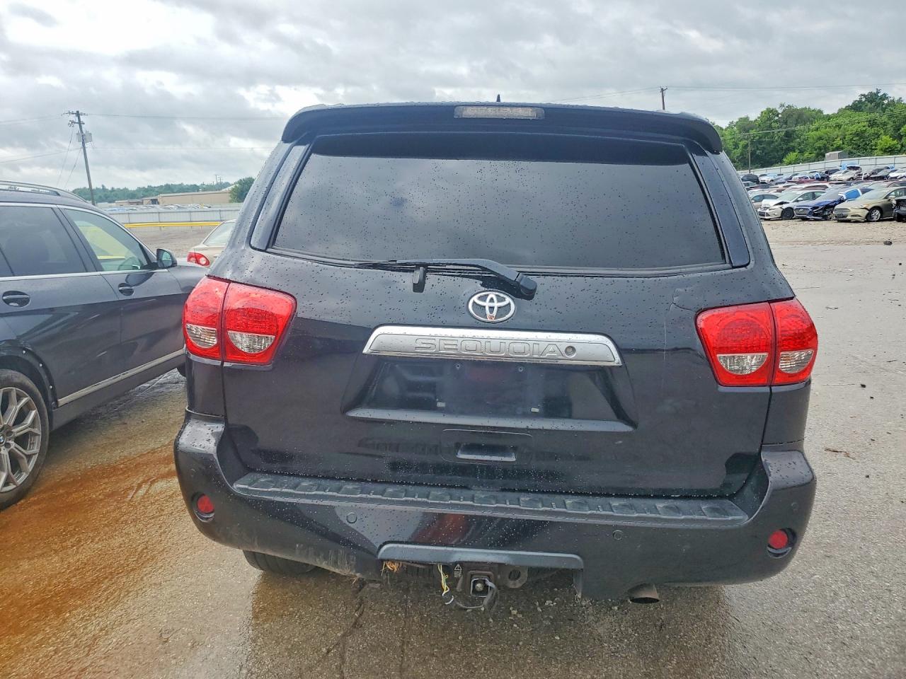 2013 TOYOTA SEQUOIA