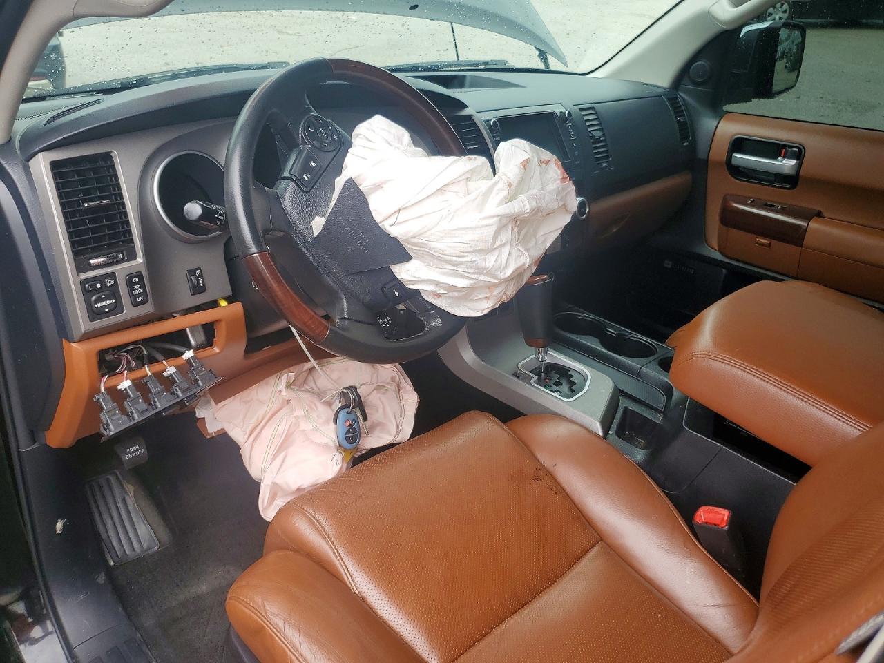 2013 TOYOTA SEQUOIA