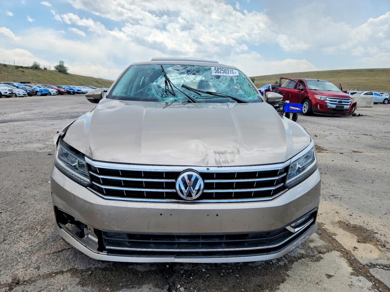 2016 VOLKSWAGEN PASSAT