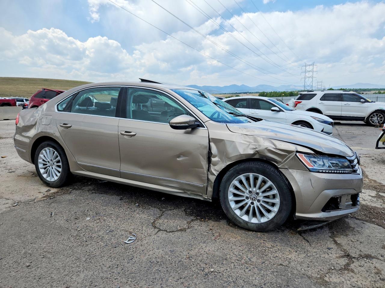 2016 VOLKSWAGEN PASSAT