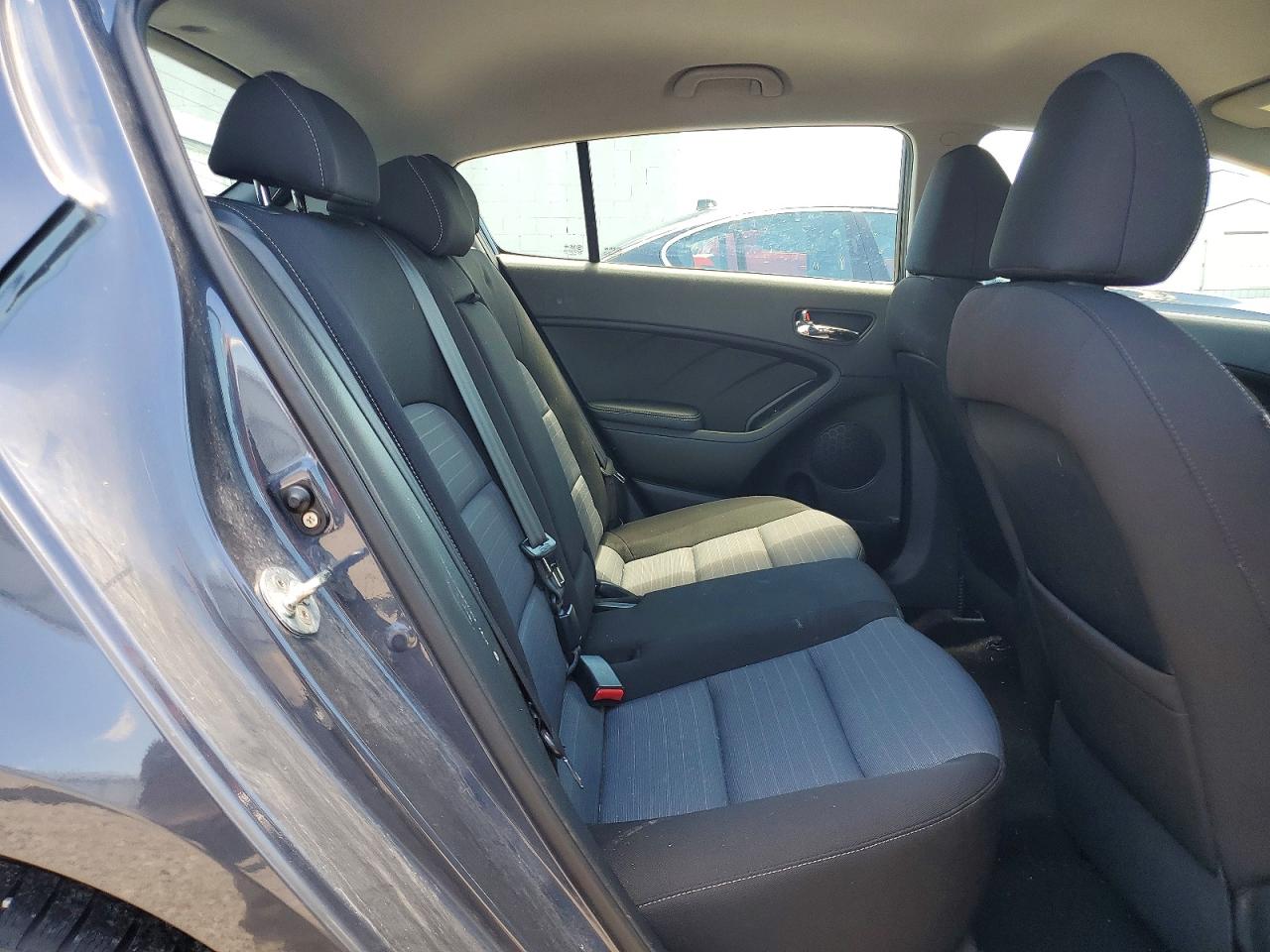 2016 KIA FORTE