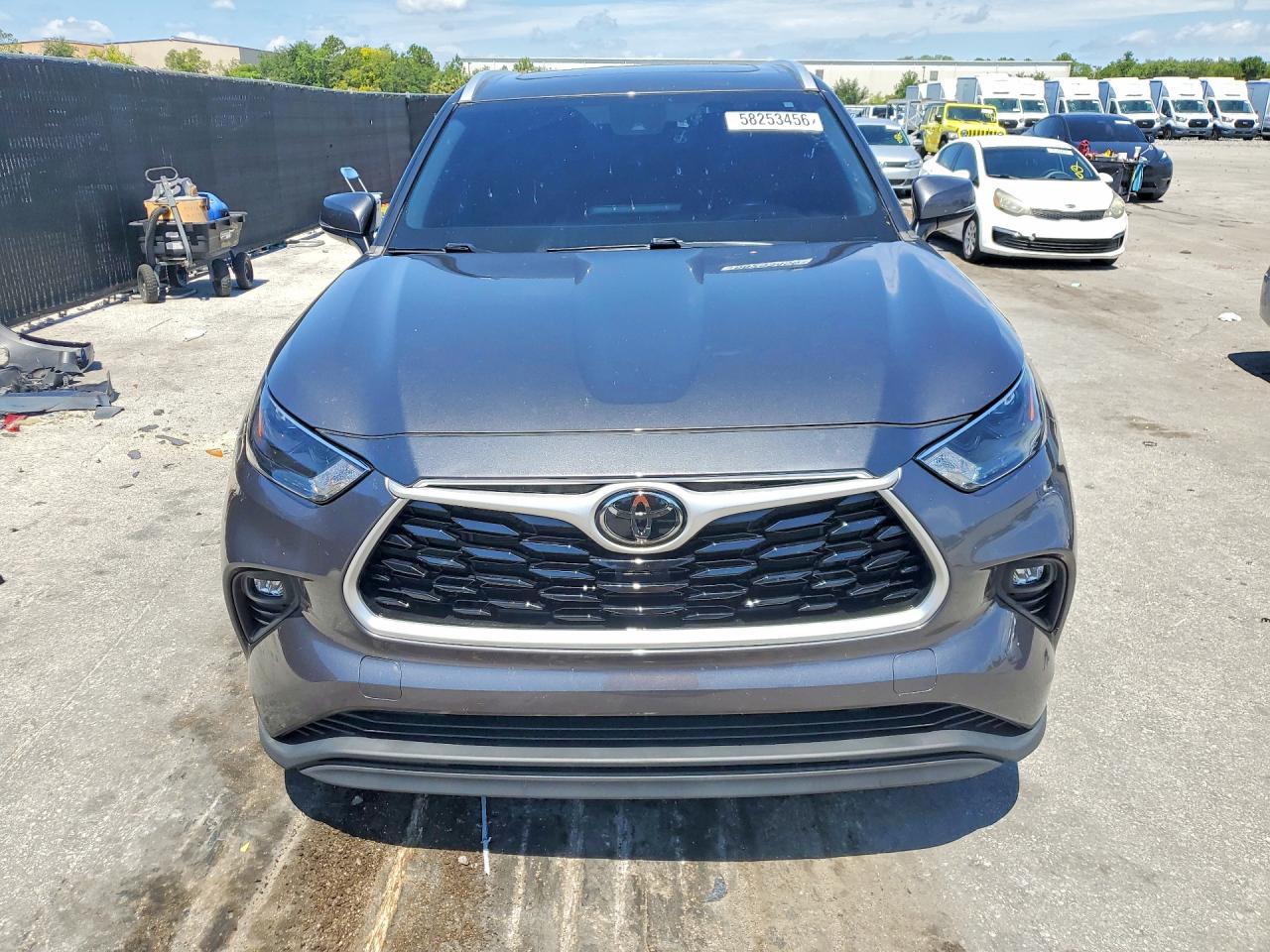 2022 TOYOTA HIGHLANDER