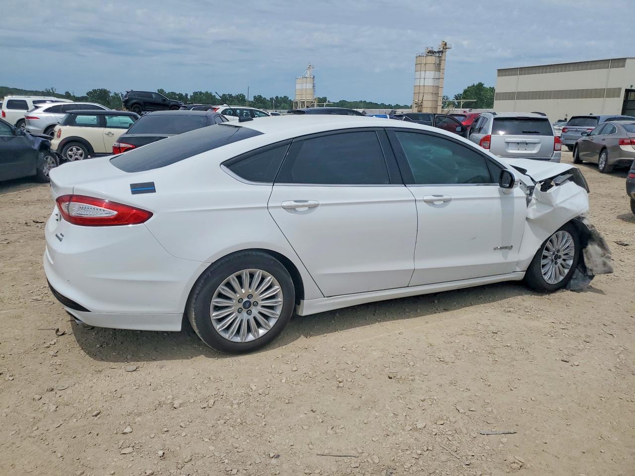 2016 FORD FUSION