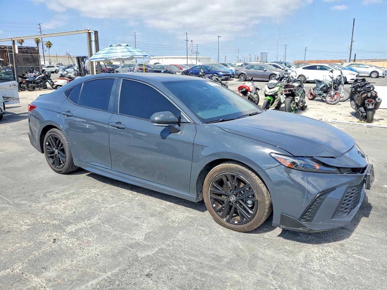 2025 TOYOTA CAMRY