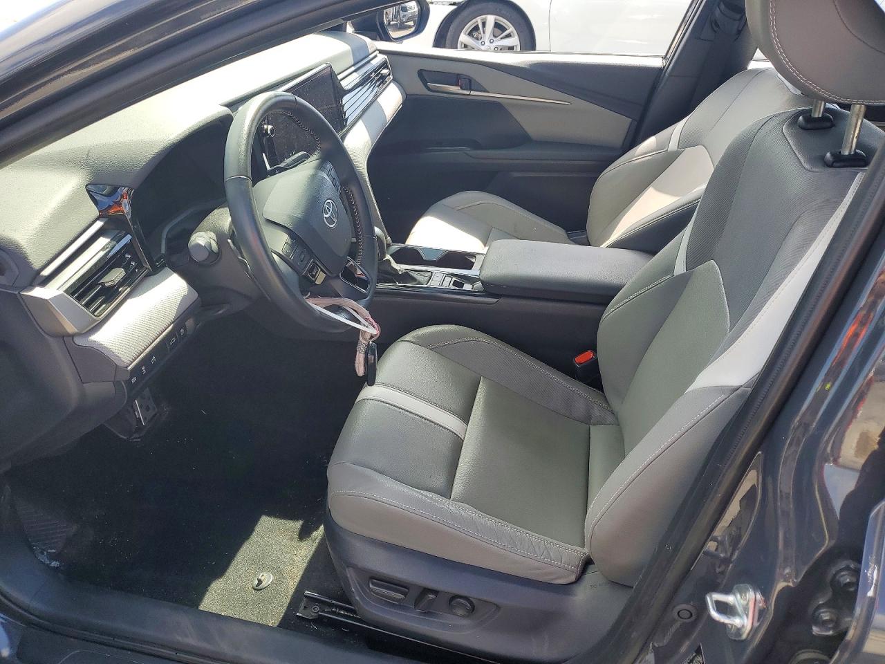2025 TOYOTA CAMRY