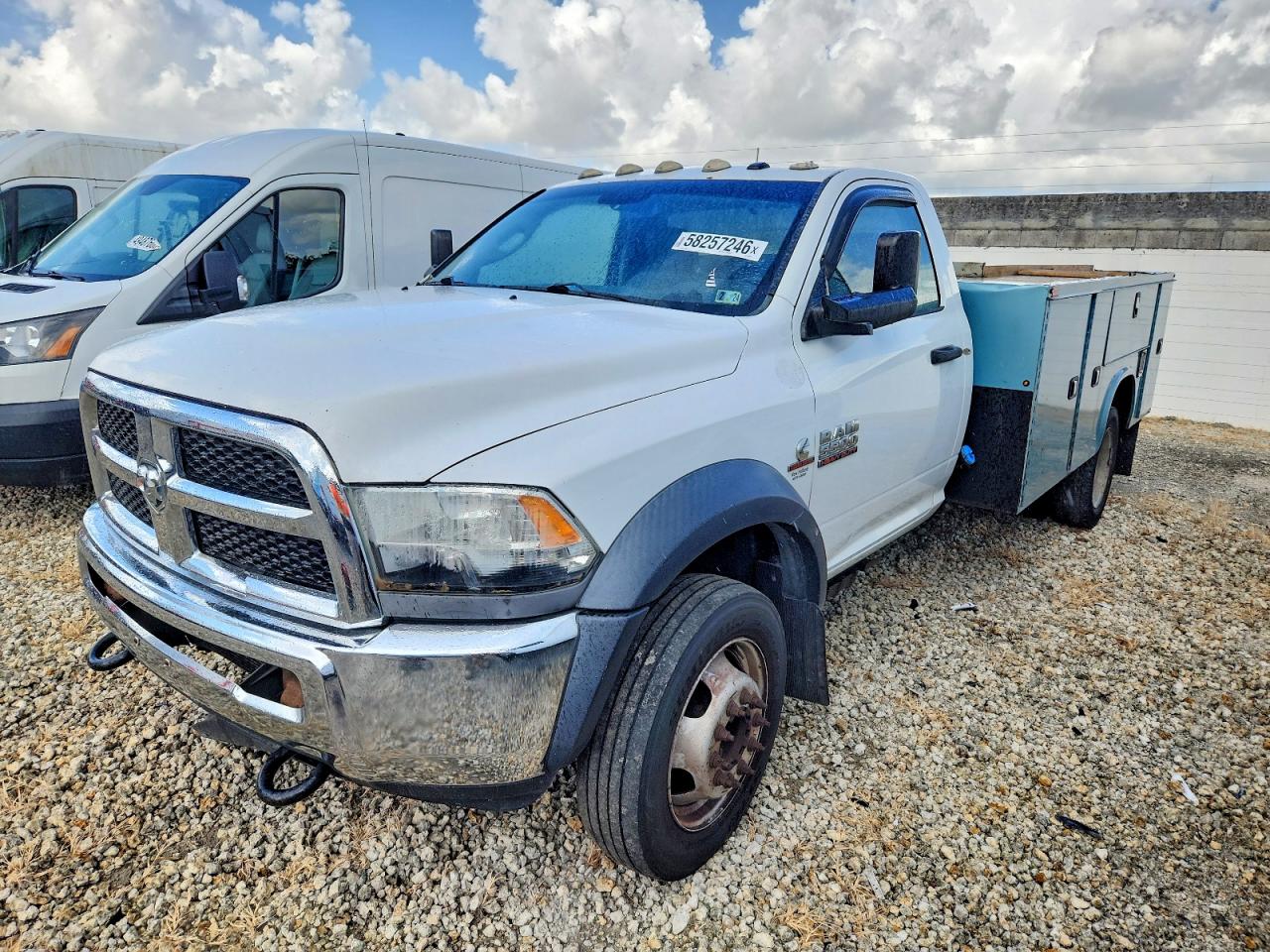 2015 CHEVROLET 5500