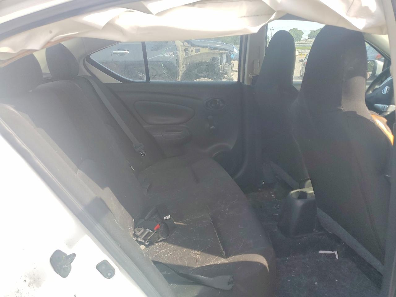 2017 NISSAN VERSA