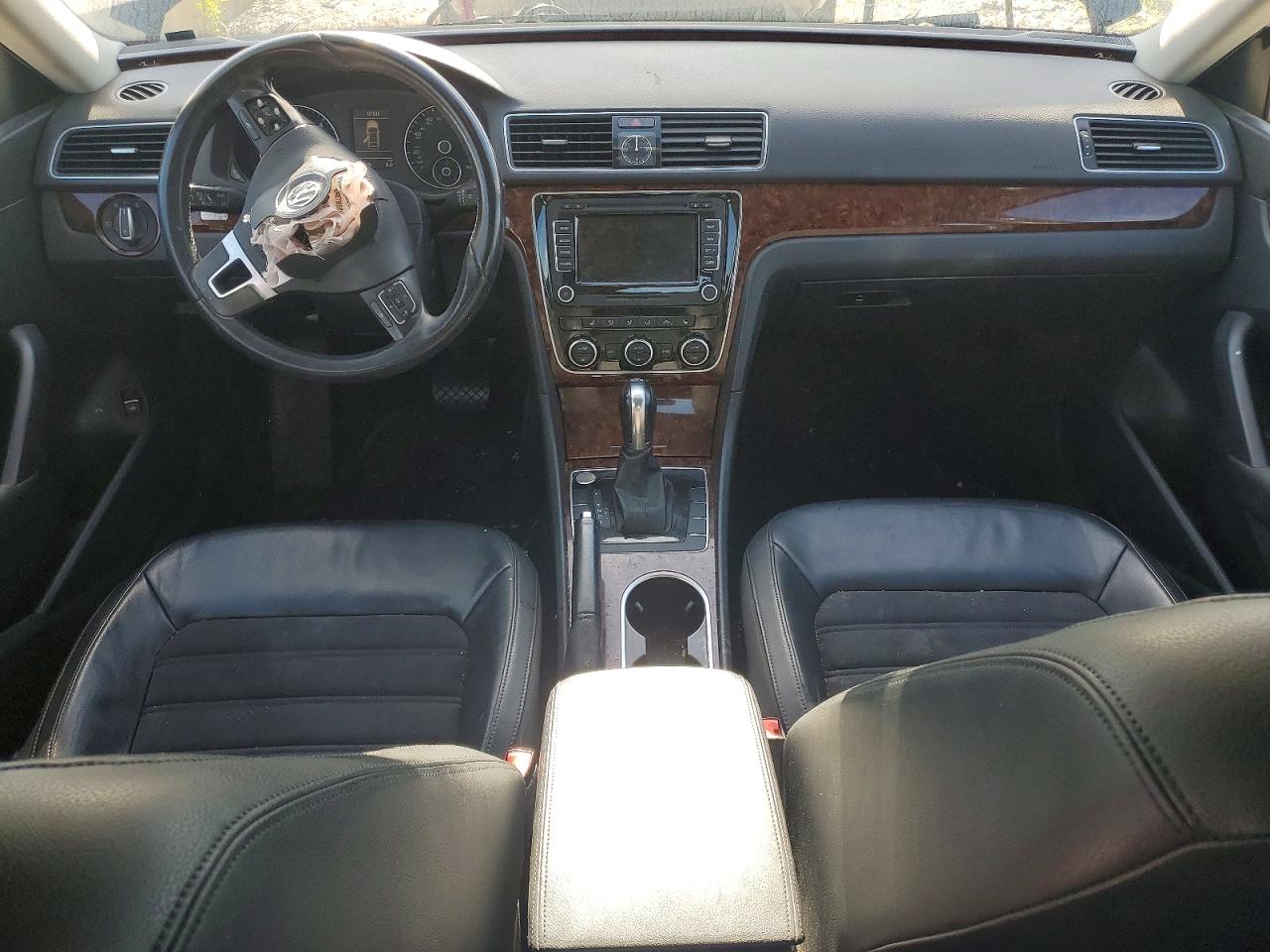 2013 VOLKSWAGEN PASSAT