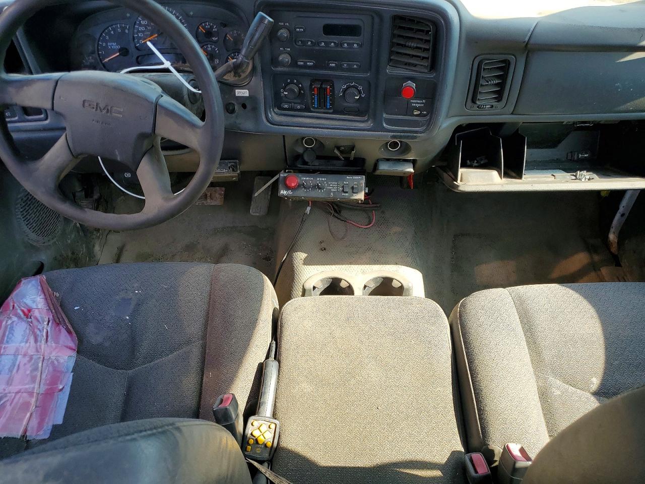 2004 GMC SIERRA