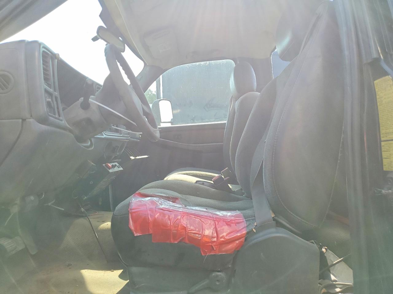 2004 GMC SIERRA