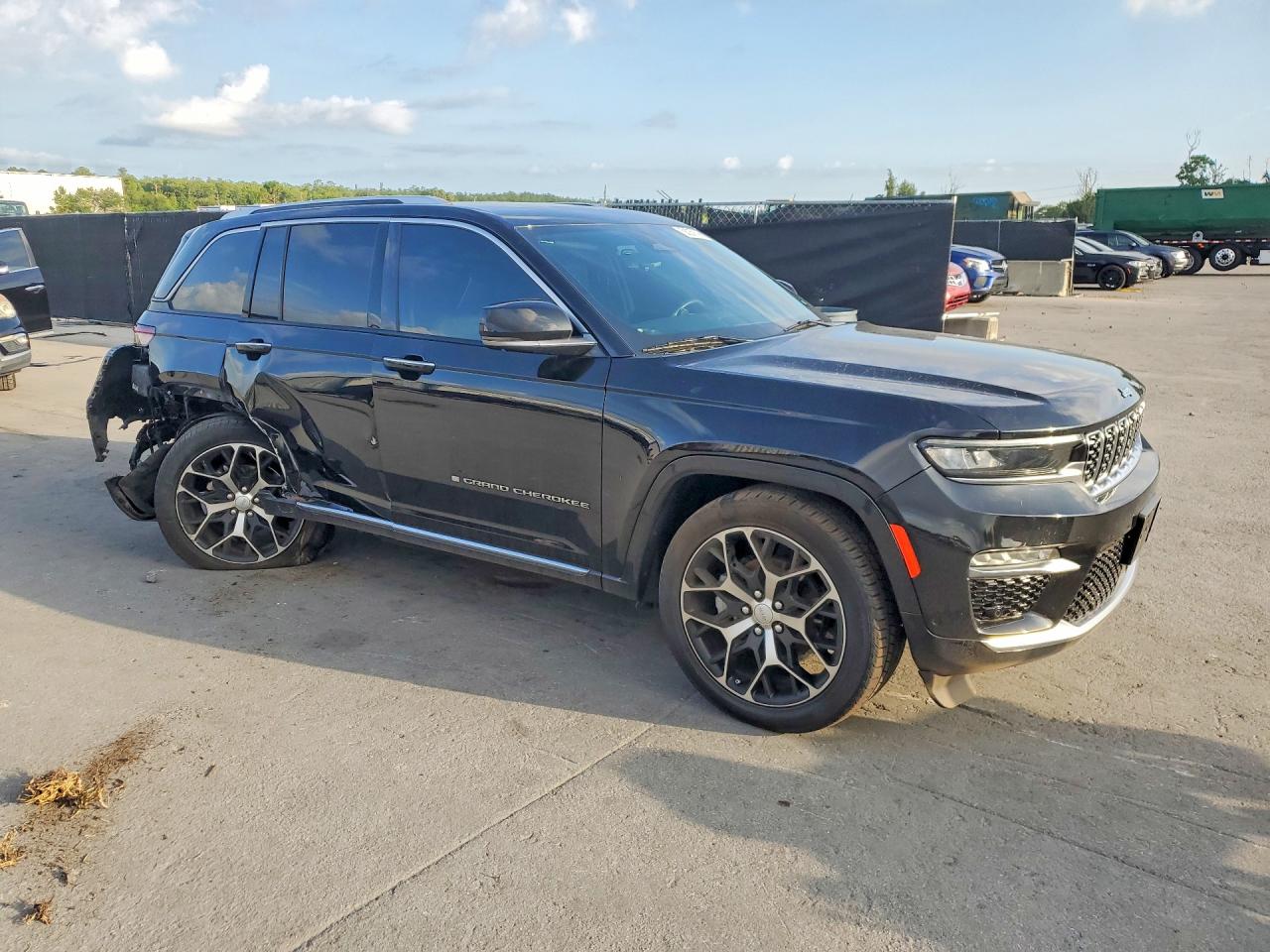 2023 JEEP CHEROKEE