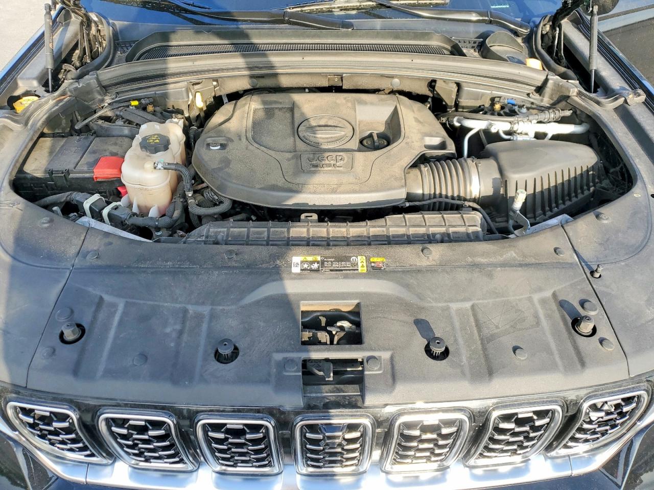2023 JEEP CHEROKEE