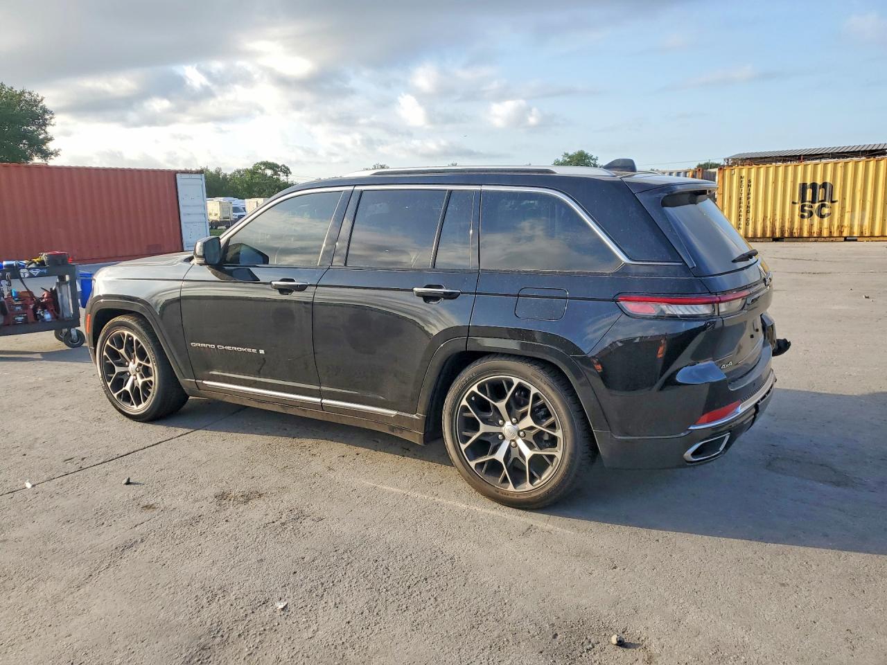2023 JEEP CHEROKEE