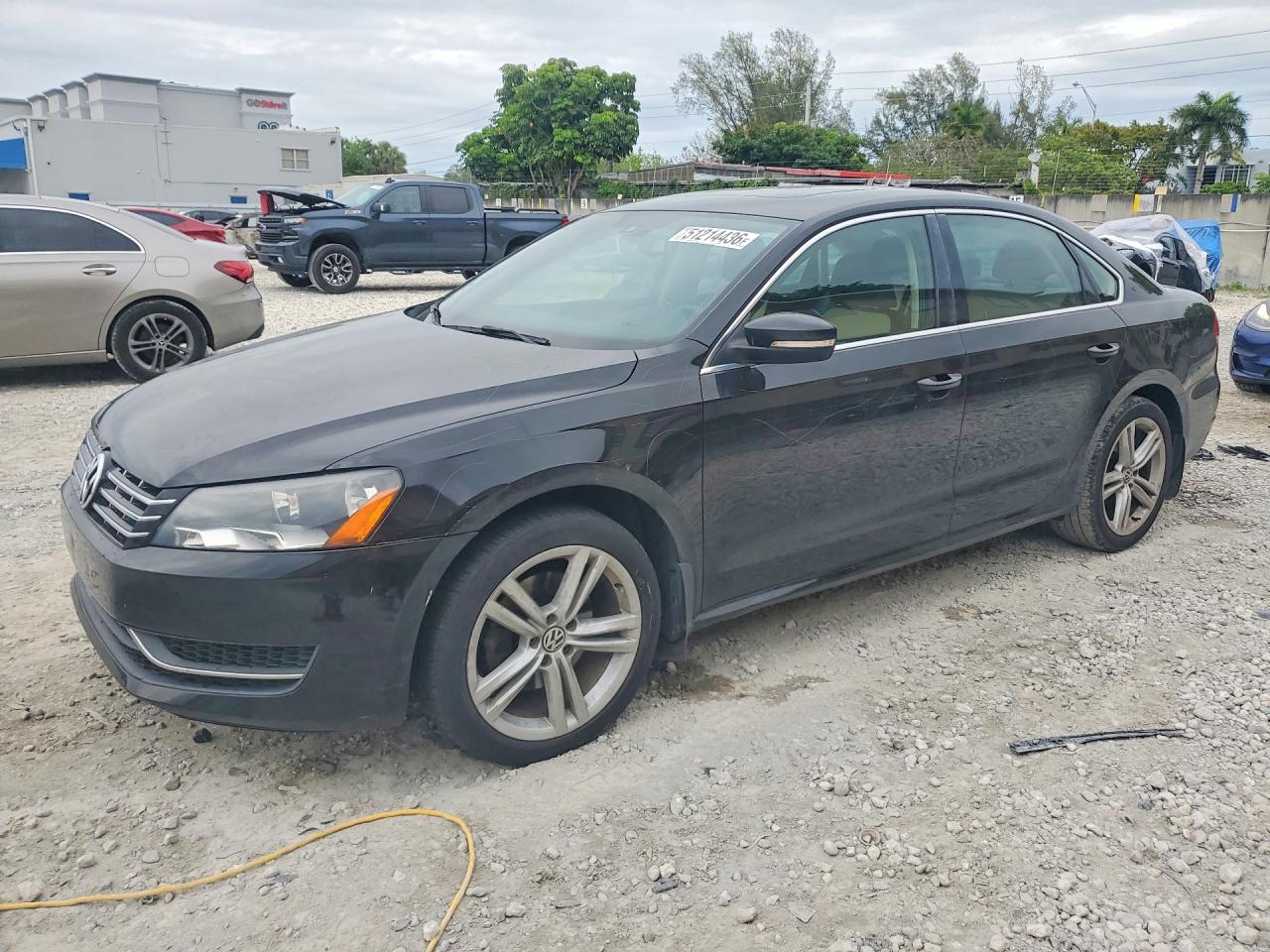 2014 VOLKSWAGEN PASSAT