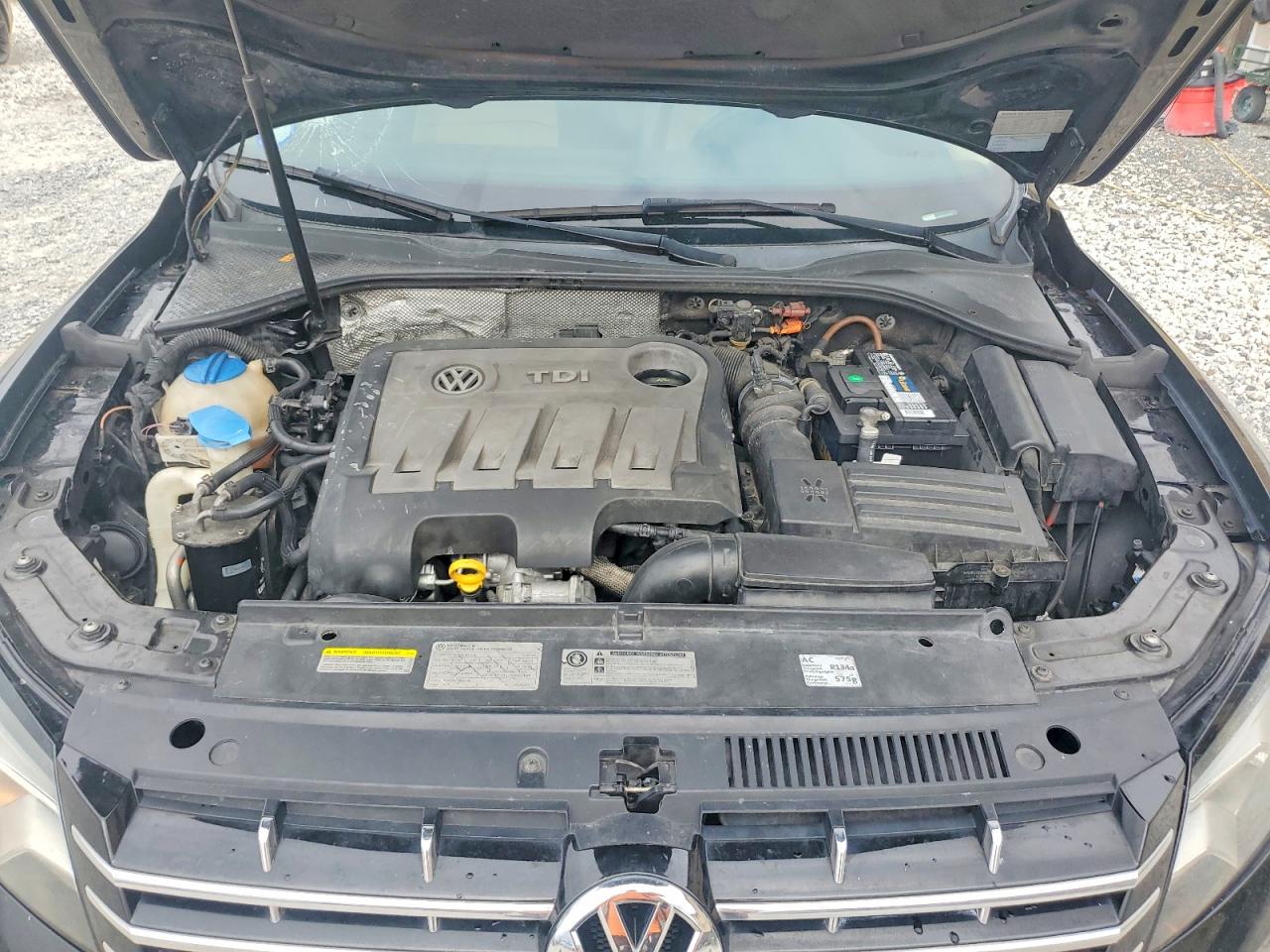 2014 VOLKSWAGEN PASSAT