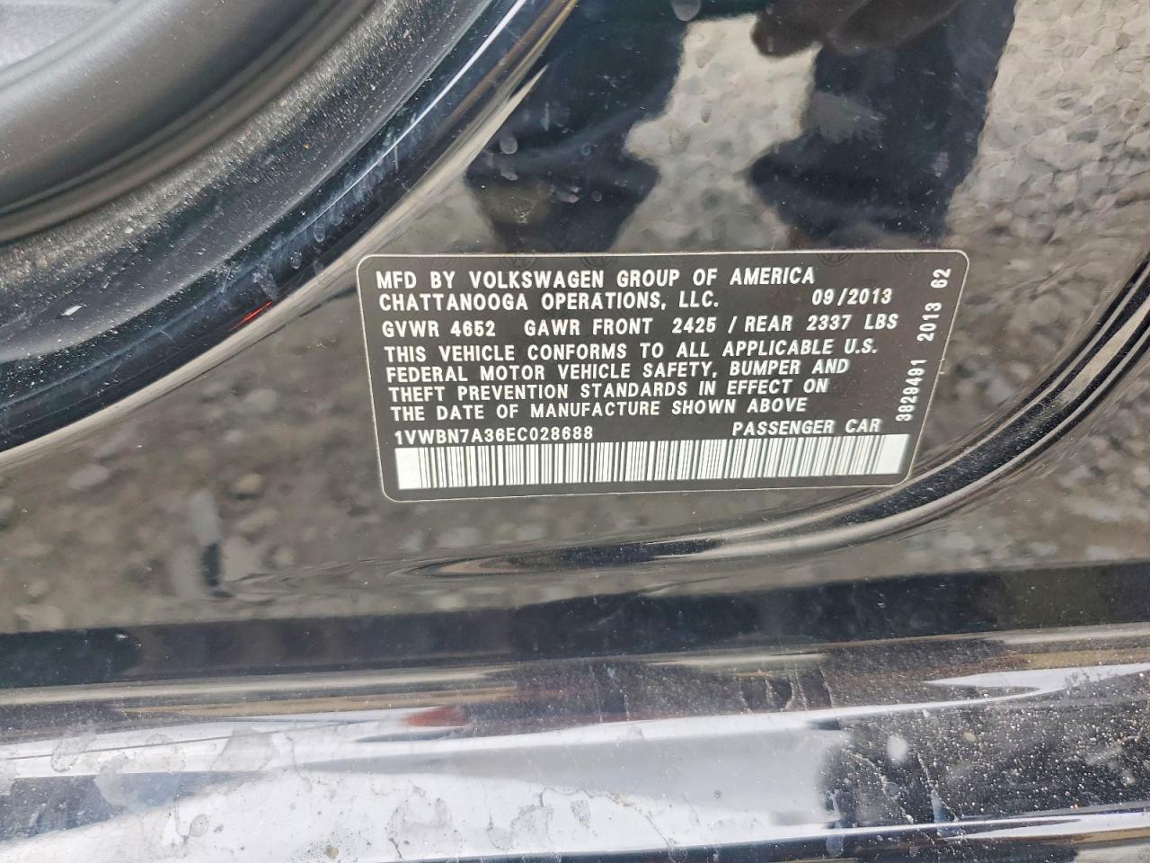 2014 VOLKSWAGEN PASSAT