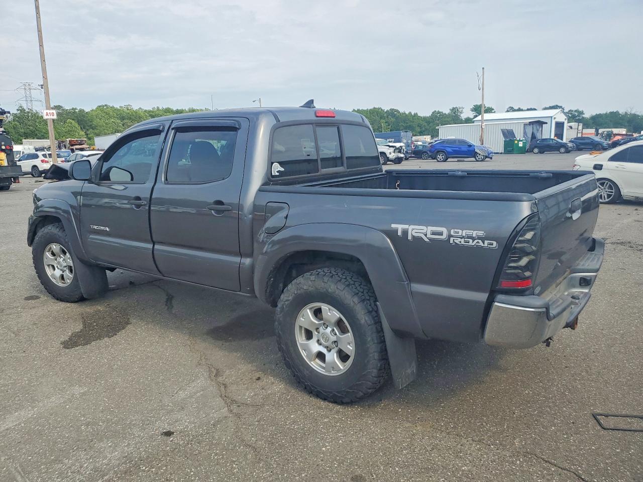 2015 TOYOTA TACOMA