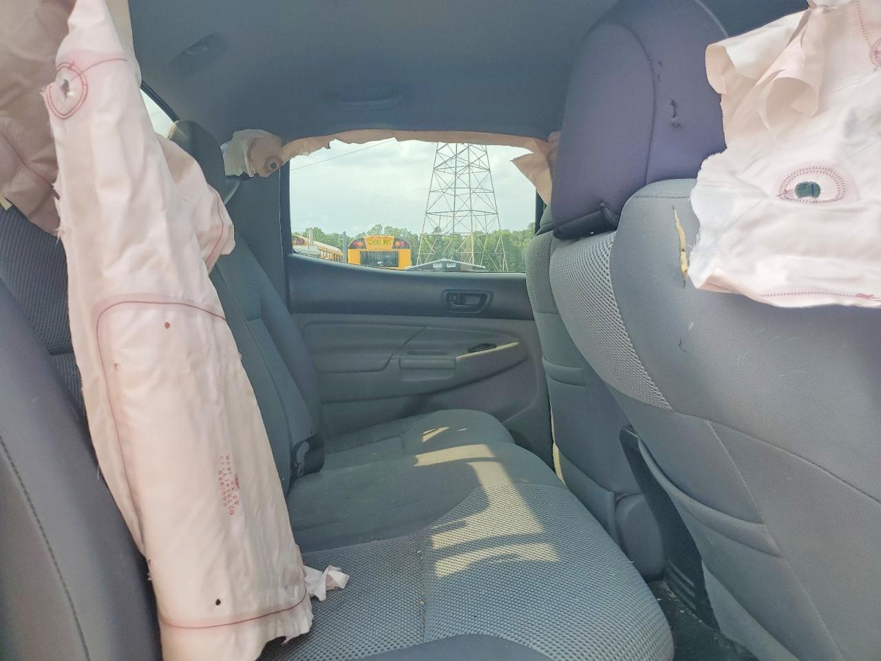 2015 TOYOTA TACOMA