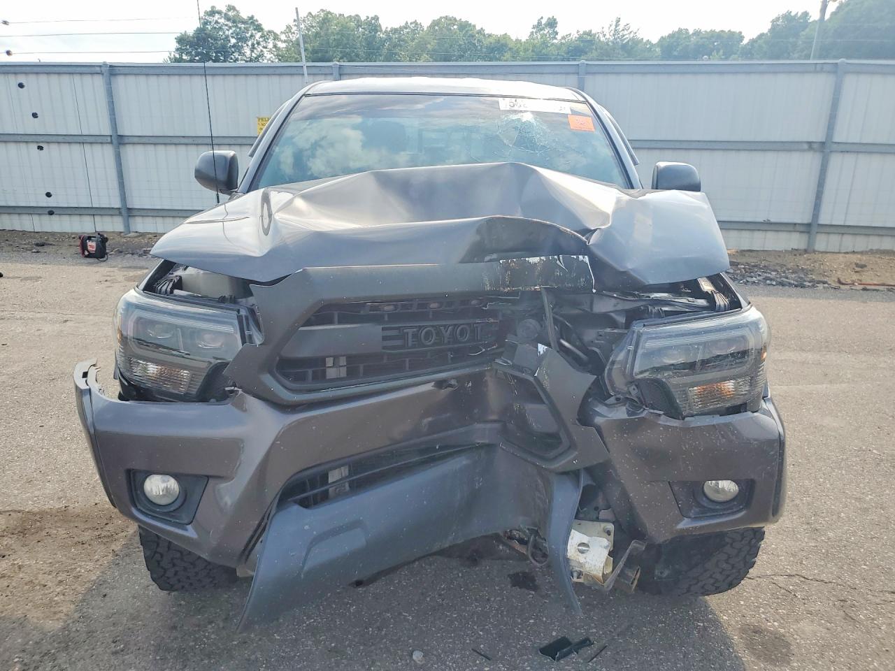 2015 TOYOTA TACOMA