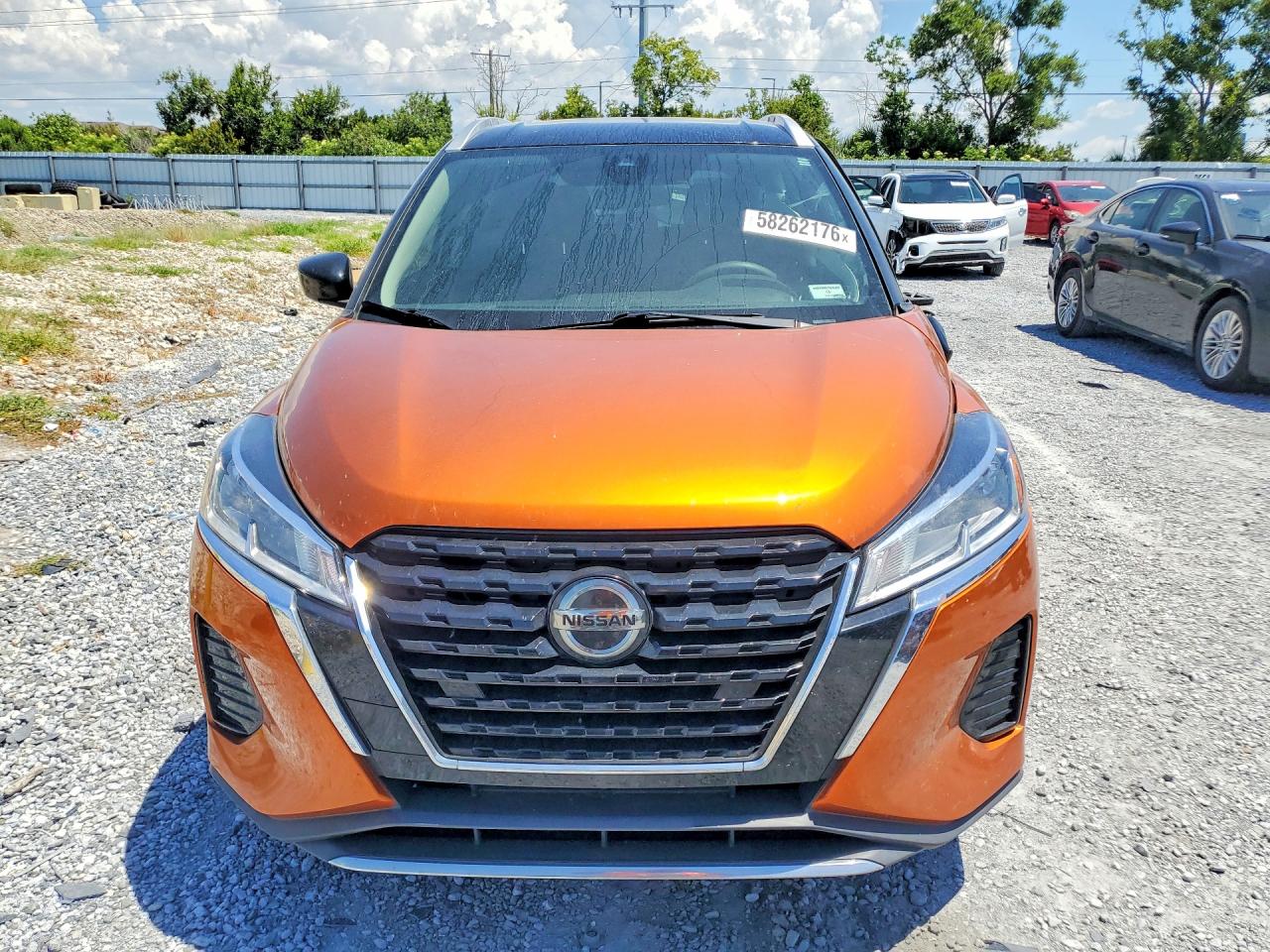 2021 NISSAN KICKS