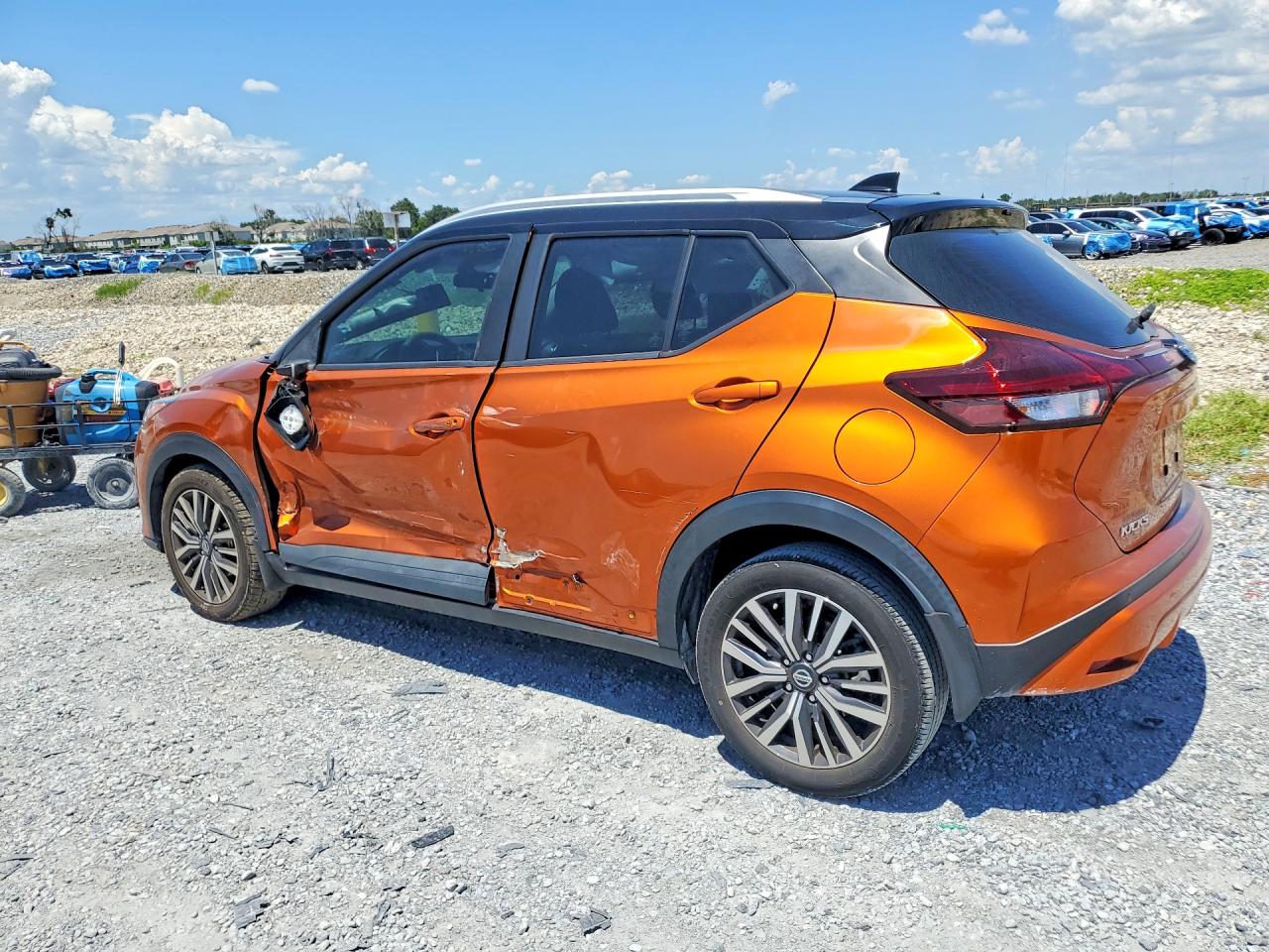 2021 NISSAN KICKS