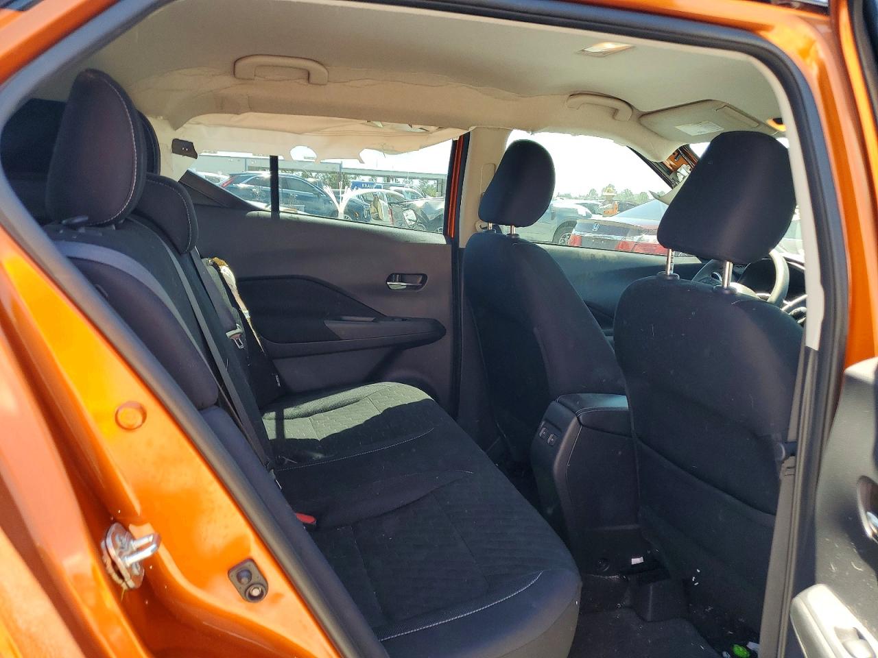 2021 NISSAN KICKS
