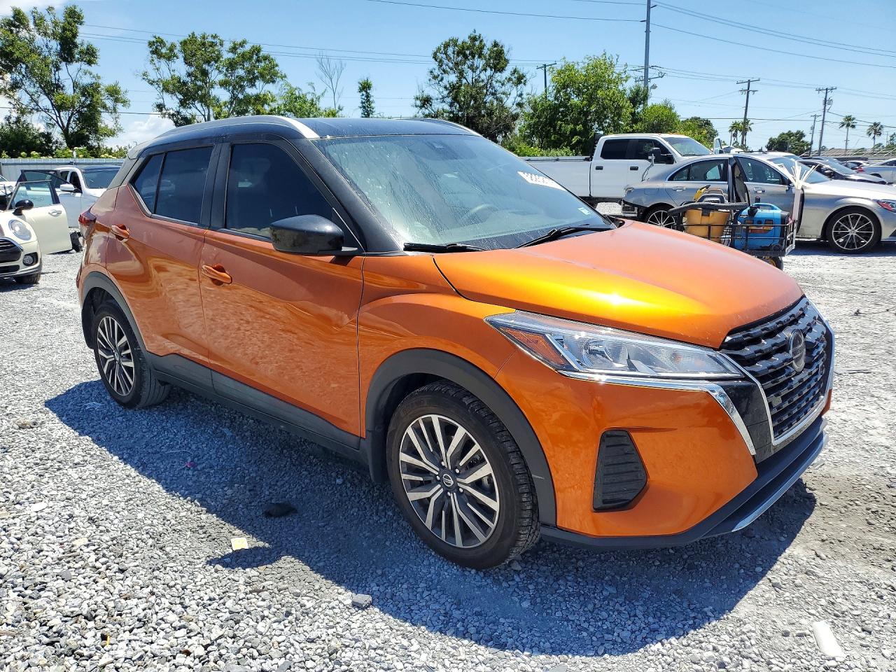 2021 NISSAN KICKS