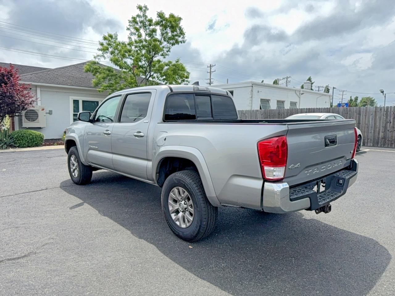 2016 TOYOTA TACOMA