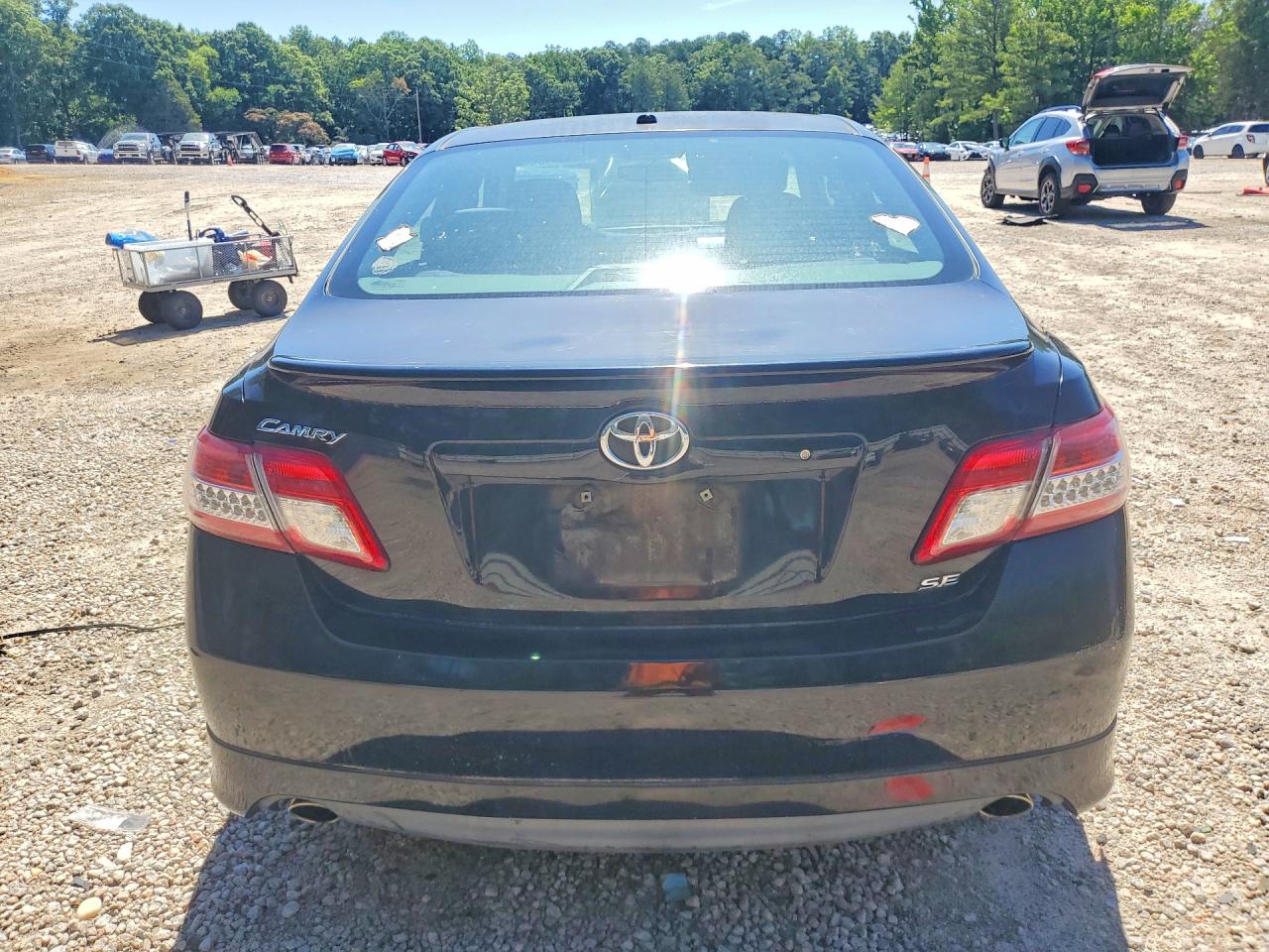 2011 TOYOTA CAMRY