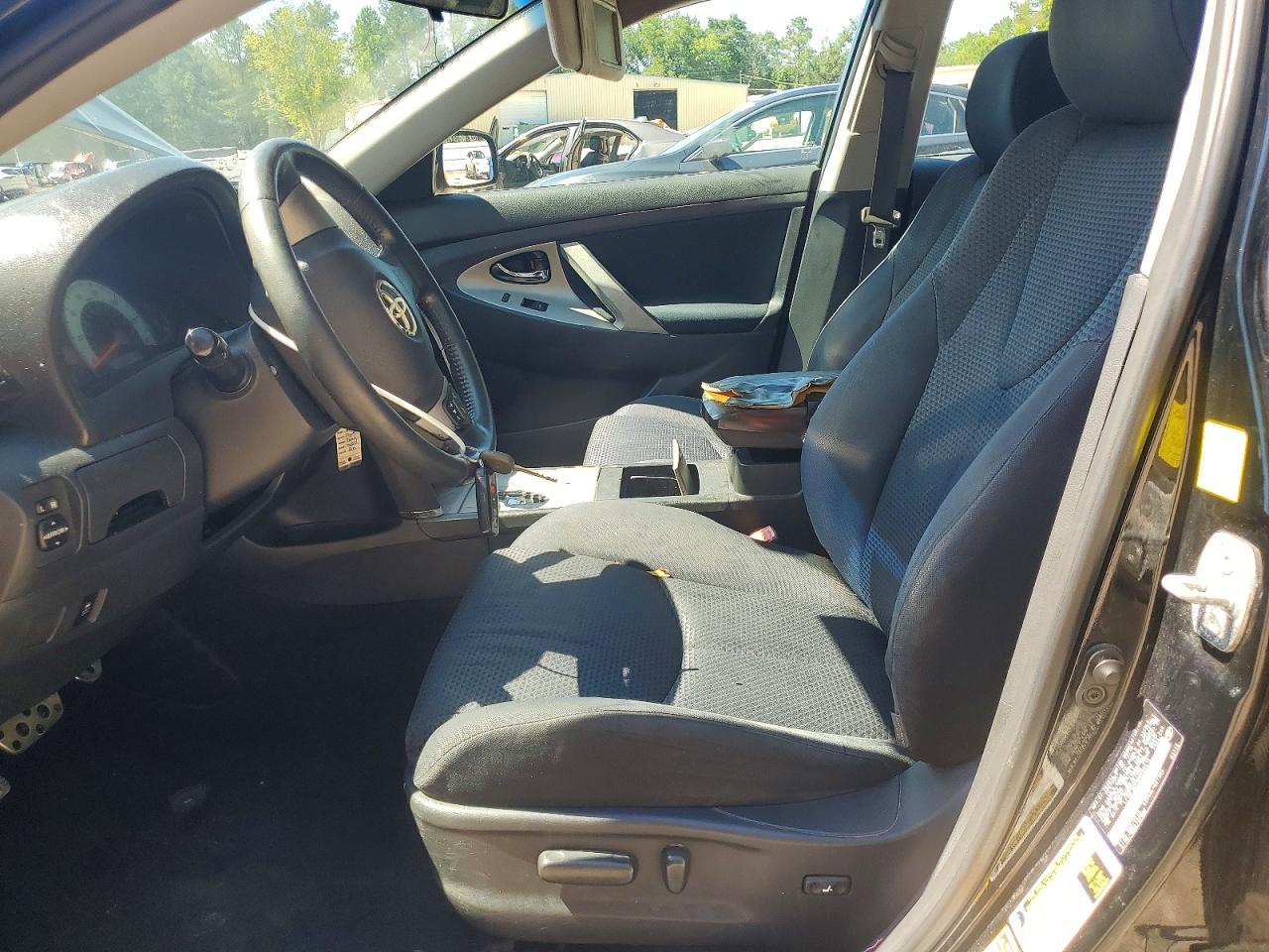 2011 TOYOTA CAMRY