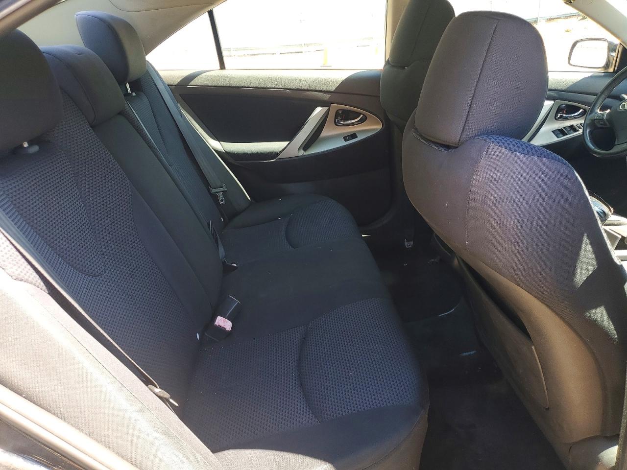 2011 TOYOTA CAMRY