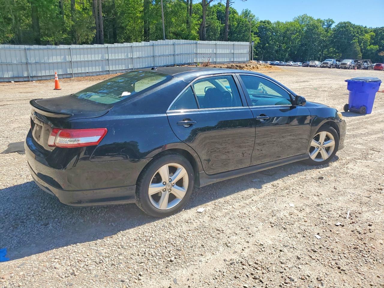 2011 TOYOTA CAMRY